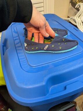 NWT-Toms Navy Canvas Slip-Ons with Aqua Sole and Lime Eyelets